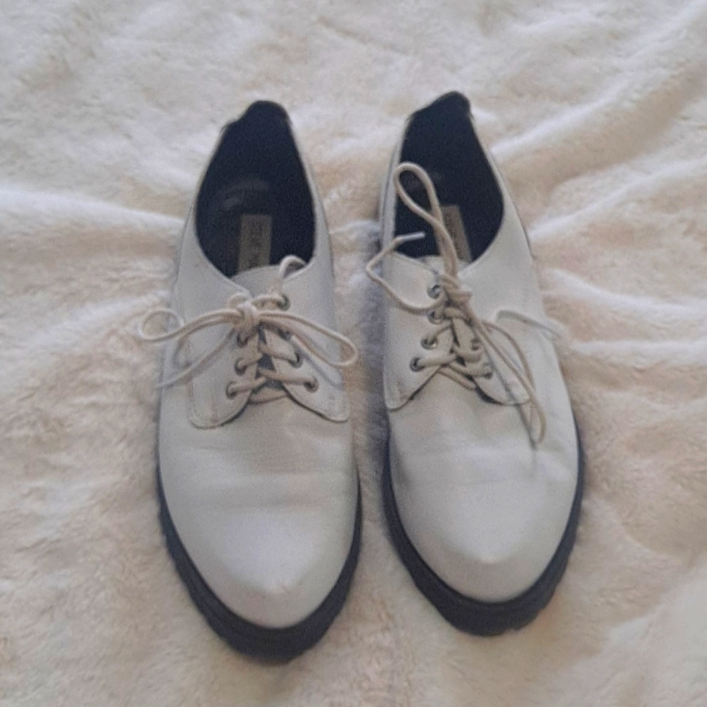 Steve Madden White Lace Up Chunky Loafers